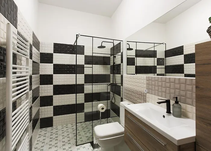 Luxury 1 Bedroom In