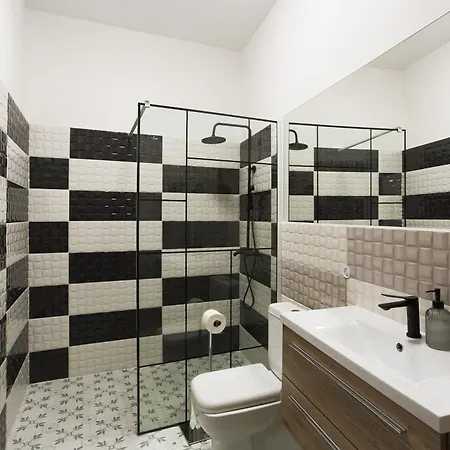 Luxury 1 Bedroom In